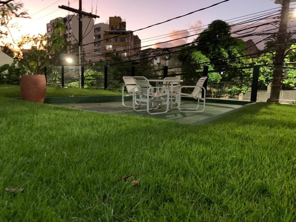 Maravilhoso Apartamento 2 Quartos Com Ofuro Porto Da Barra Salvador Summer Barra Flat Eksteriør billede